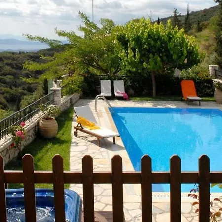Executive Meganisi With Private Pool 빌라 Vavkerí